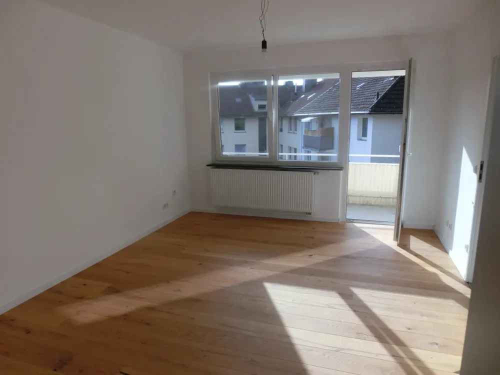 3,5-Zimmer-Wohnung mit Balkon, Erstbezug nach hochwertiger Sanierung