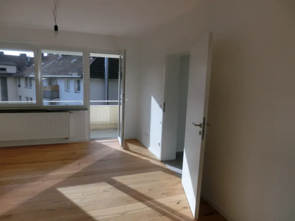 3,5-Zimmer-Wohnung mit Balkon, Erstbezug nach hochwertiger Sanierung