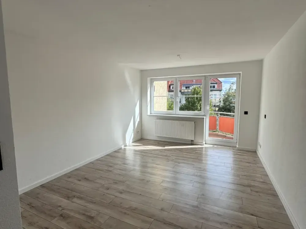 schöne 4-Zimmerwohnung in Schönefeld (Großziethen)-Besichtigung nur nach Absprache