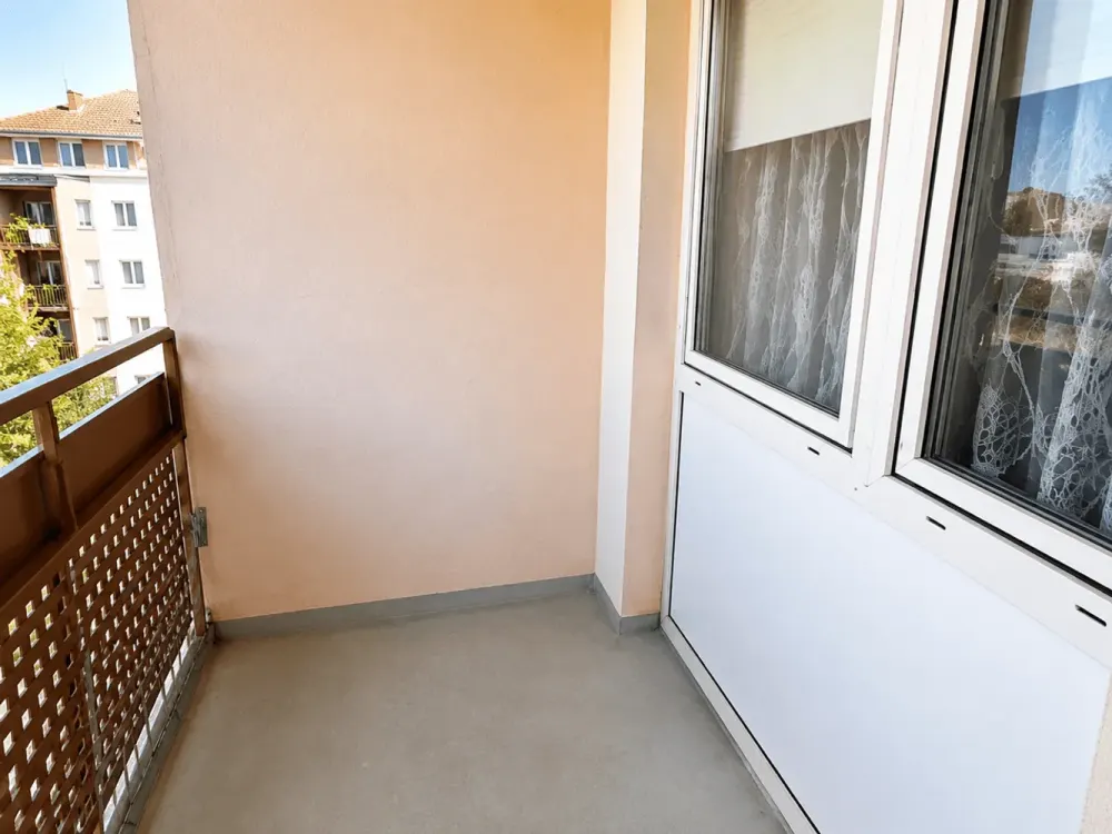 ab sofort: helle Wohnung in top Lage in der Oststadt