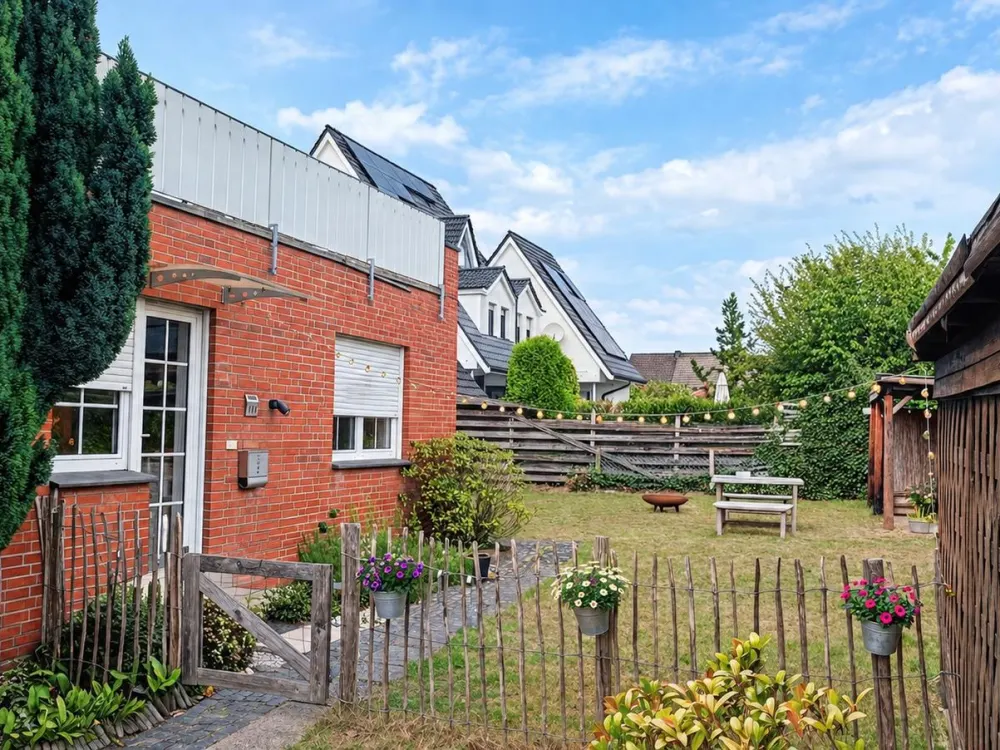 Helle 2-Zimmer-Wohnung mit Terrasse und Garten