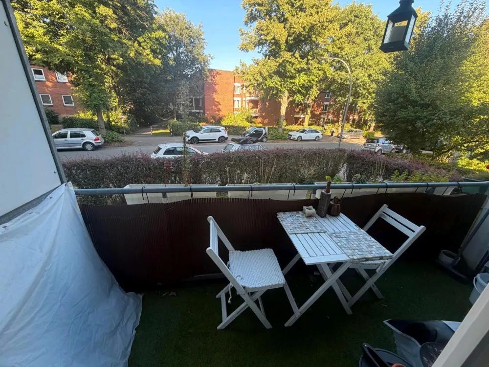 Zimmer-Wohnung mit Balkon