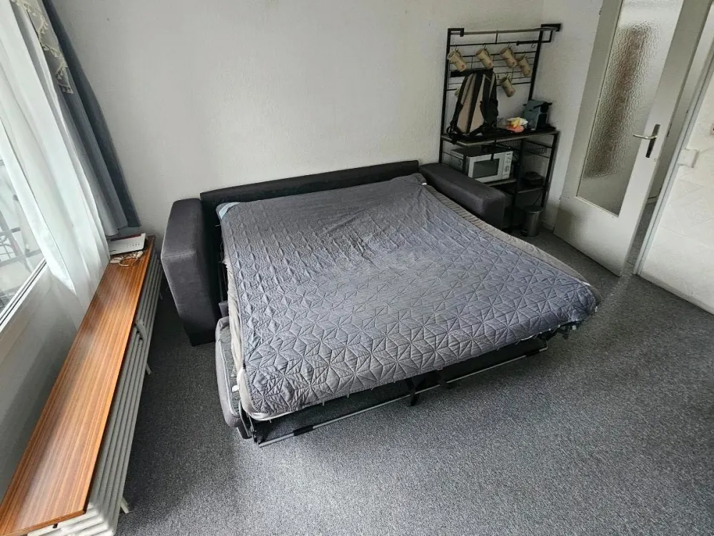 Zimmer-Wohnung mit Balkon