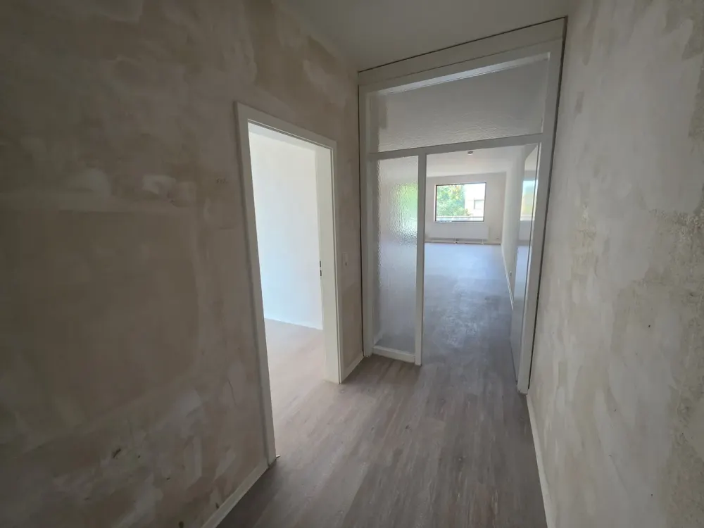 Wohnen am Benrather Schloss - Sanierte 2-Zimmer-Wohnung - Haus mit Aufzug