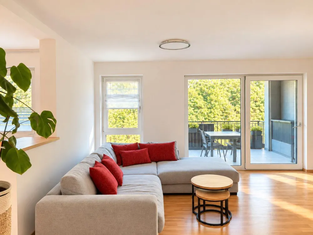 Attraktive 3,5 Zimmer WhG im 2. OG mit Balkon in Meckenbeuren
