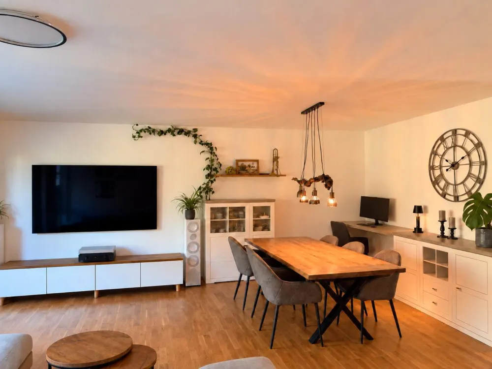 Attraktive 3,5 Zimmer WhG im 2. OG mit Balkon in Meckenbeuren