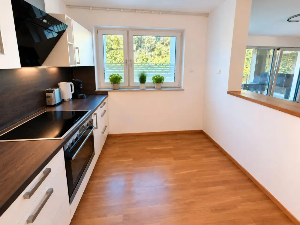 Attraktive 3,5 Zimmer WhG im 2. OG mit Balkon in Meckenbeuren
