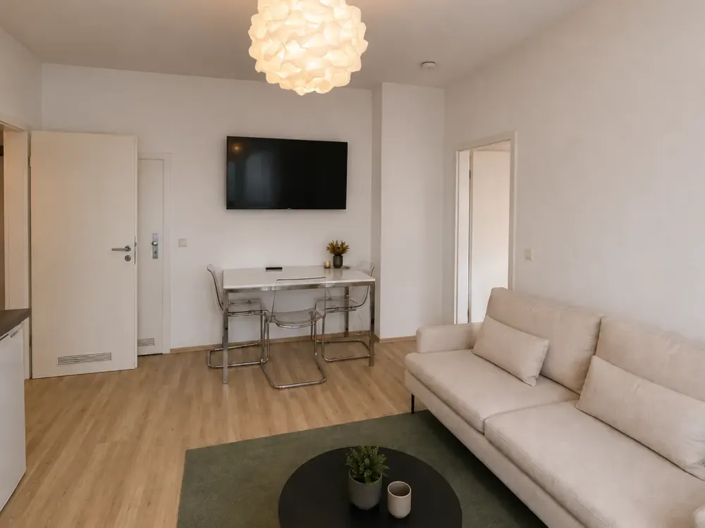 Moderne 2-Zimmer-Wohnung mit stilvoller Ausstattung, bezugsfrei