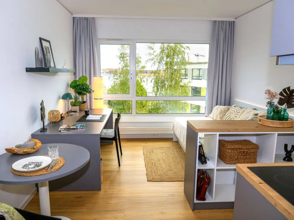 THE CARPENTRY | Your Summer in Frankfurt: Furnished 1-Room Apartment at Campus Riedberg|Basic Bude