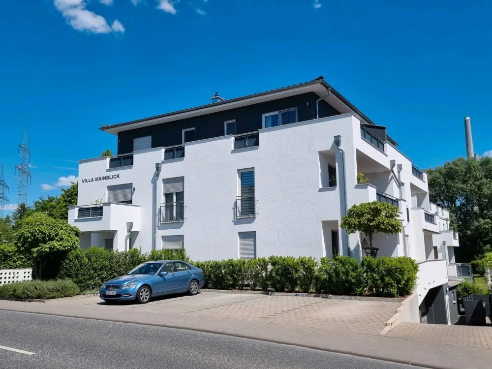Moderne 3-Zimmer-Neubauwohnung mit Balkon, Tiefgarage+Stellplatz