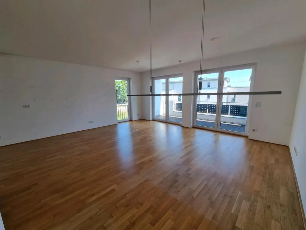 Moderne 3-Zimmer-Neubauwohnung mit Balkon, Tiefgarage+Stellplatz