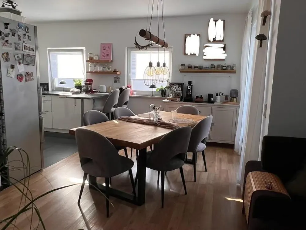Schöne 4-Zimmer-Dachgeschosswohnung in ruhiger Lage v Auersmacher
