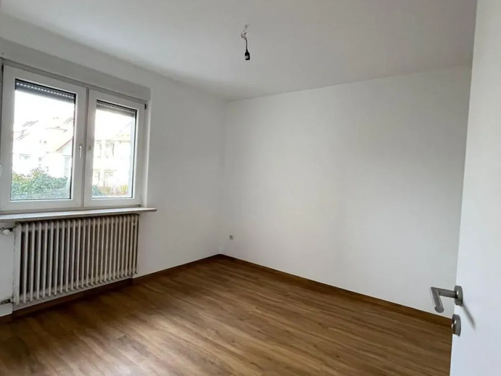 4 Zimmerwohnung EG mit Garten