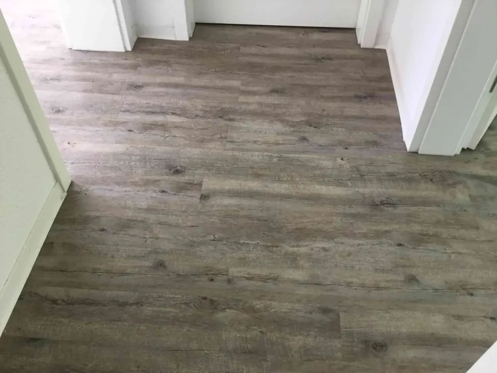 Bright 3-Room Apartment Leinhausen