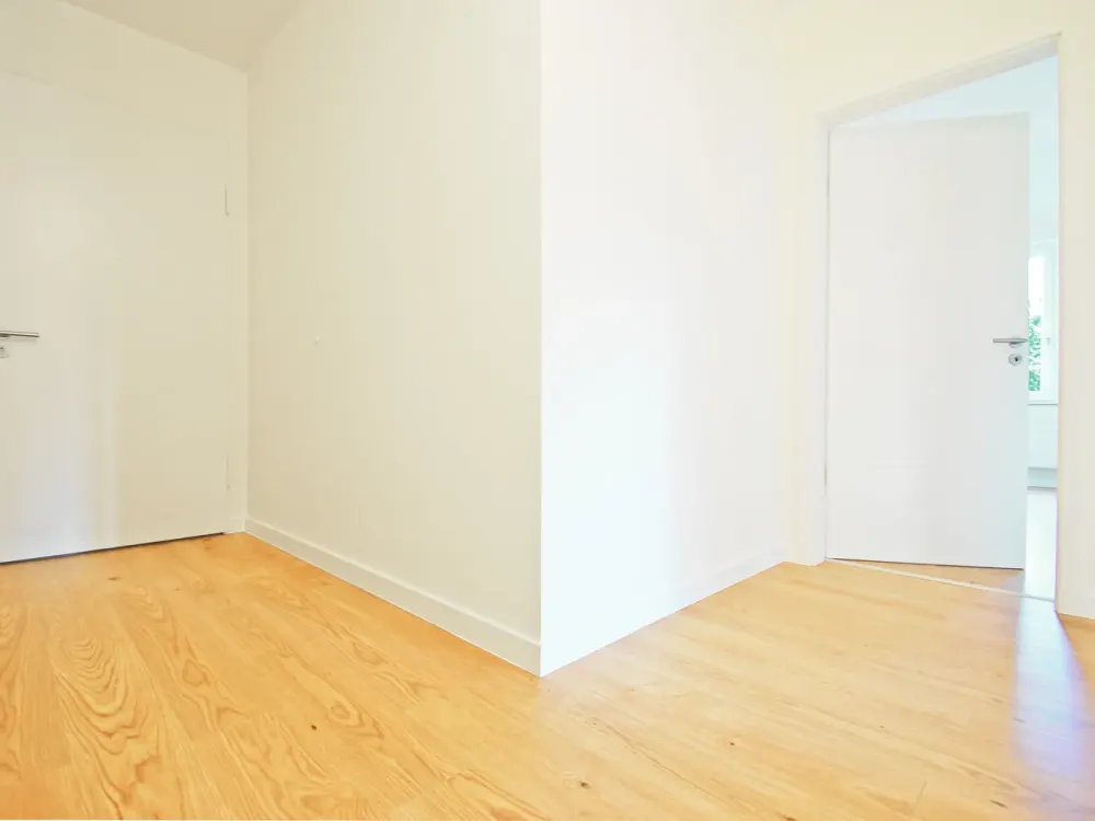 Sanierte 2-RW * 1. OG * EBK * Erker * Badezimmer mit Badewanne * Fahrstuhl * ruhig & zentral * TOP *