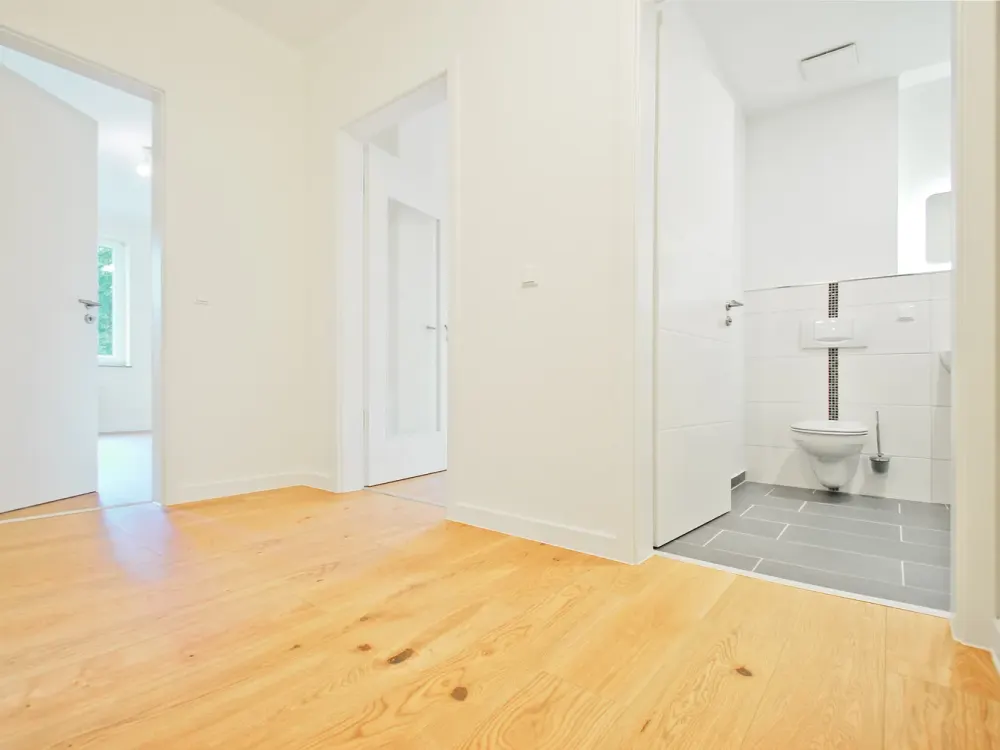 Sanierte 2-RW * 1. OG * EBK * Erker * Badezimmer mit Badewanne * Fahrstuhl * ruhig & zentral * TOP *