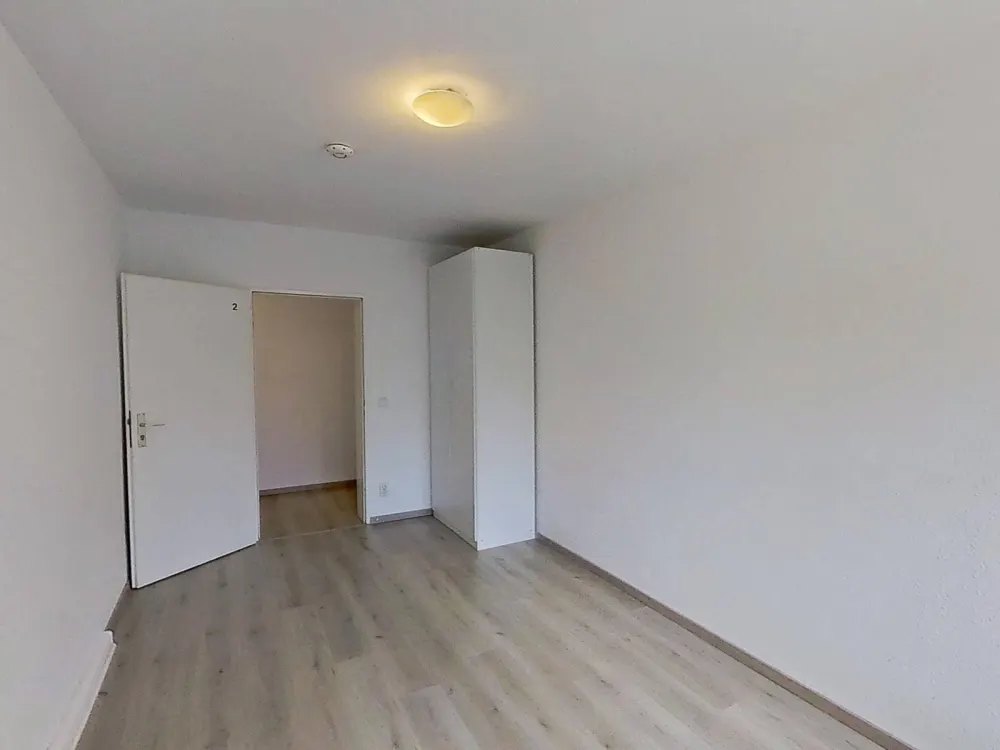 GIRLS ONLY: Helles WG-Zimmer für Studentinnen&Azubis