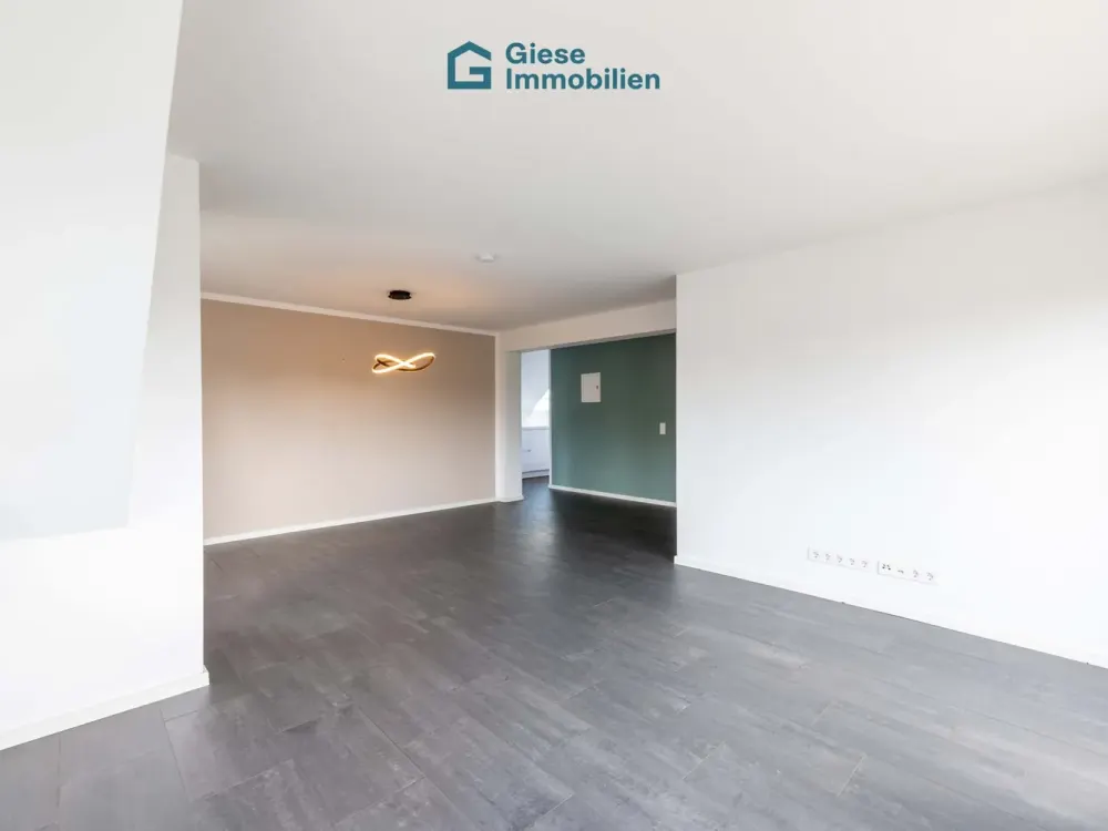 3.5-Room Maisonette Apartment, Near the University of Vaihingen