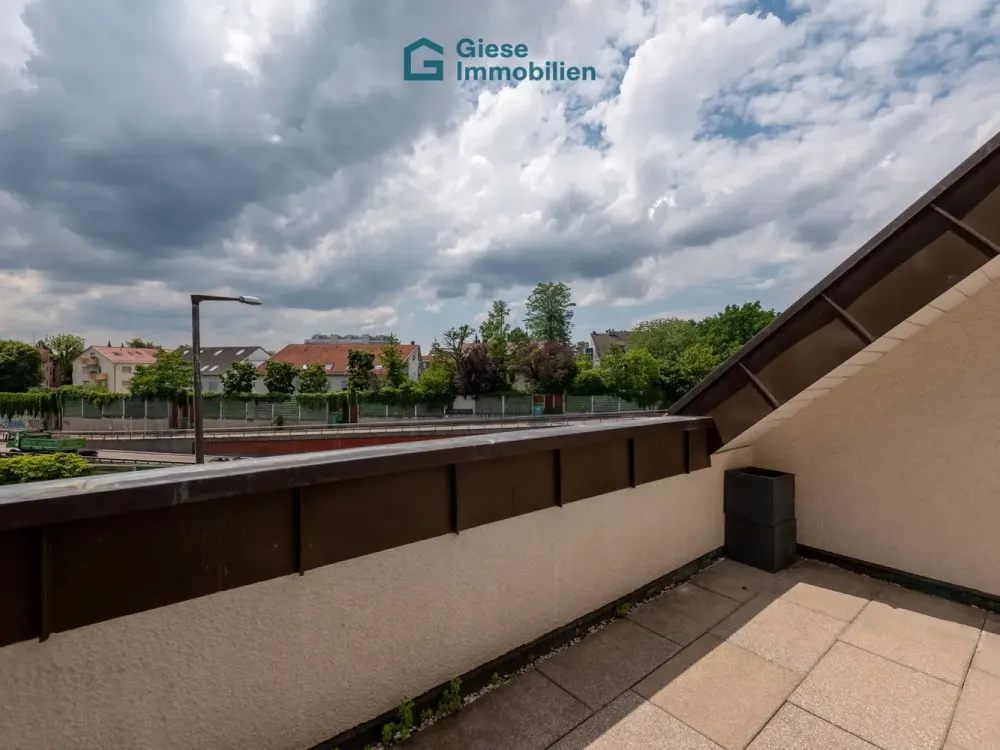 3.5-Room Maisonette Apartment, Near the University of Vaihingen