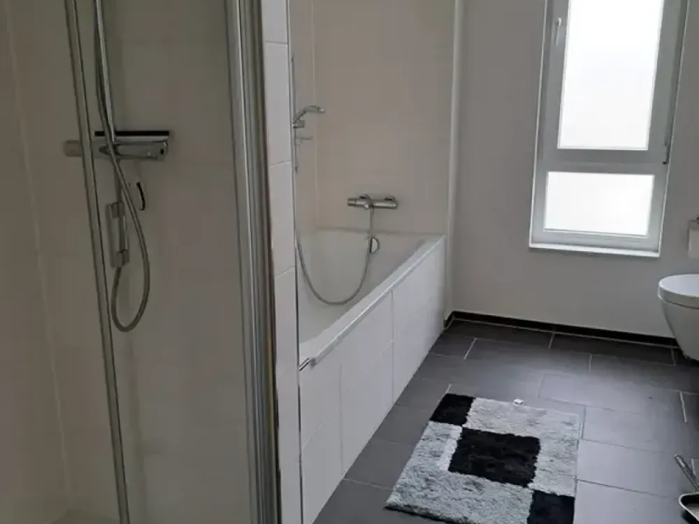 3-Zimmer-Wohnung mit Balkon neben Stadtpark