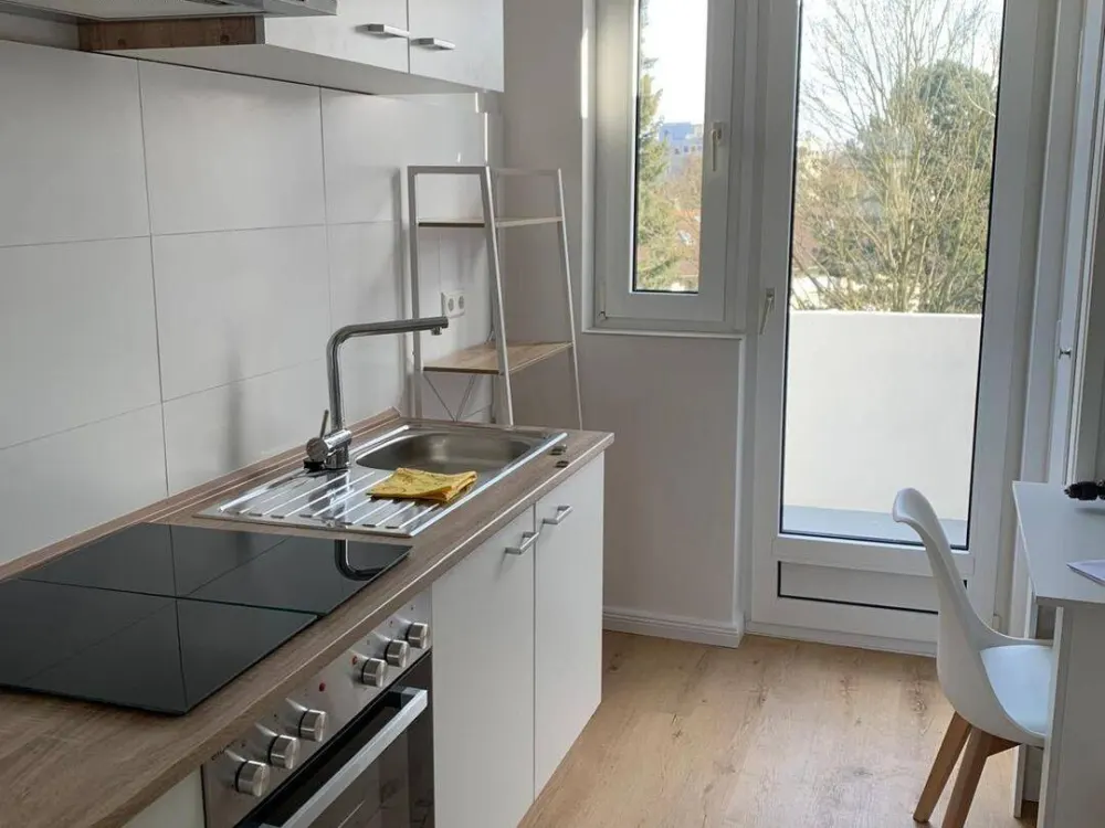 Sonnige frisch sanierte 2-Zi.-Wohnung