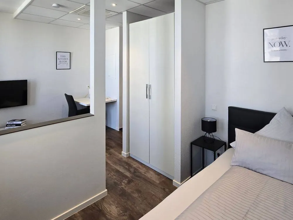 Wohnliches 1-Zimmer Apartment zum Sonderpreis, bequem und komplett ausgestattet, zentral in Niederrad