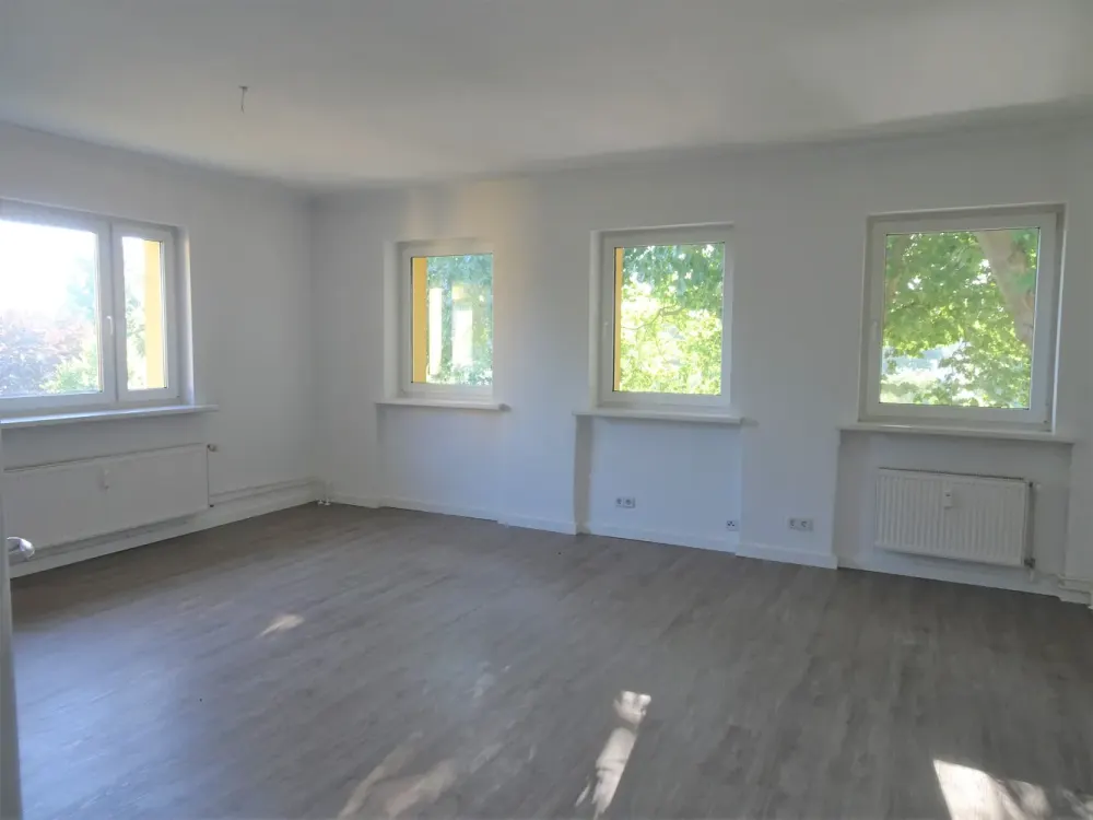 Helle, großzügige 2-Zimmer-Wohnung in ruhiger Lage
