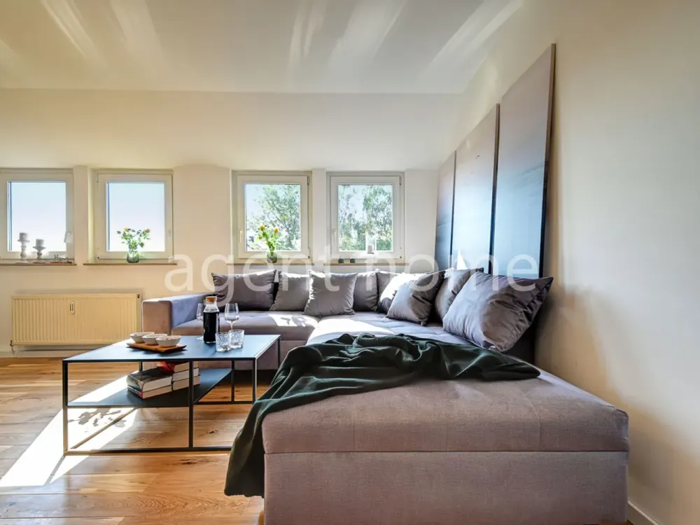 MÖBLIERT - LÄNDLICH UND GEMÜTLICH - Schöne Wohnung mit Balkon