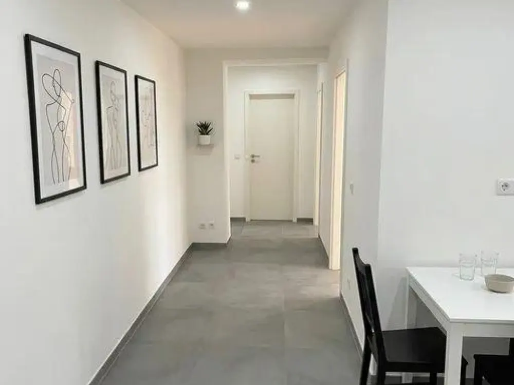 Modern stylisches 15 m² WG-Zimmer in 4er-WG, Erlangen