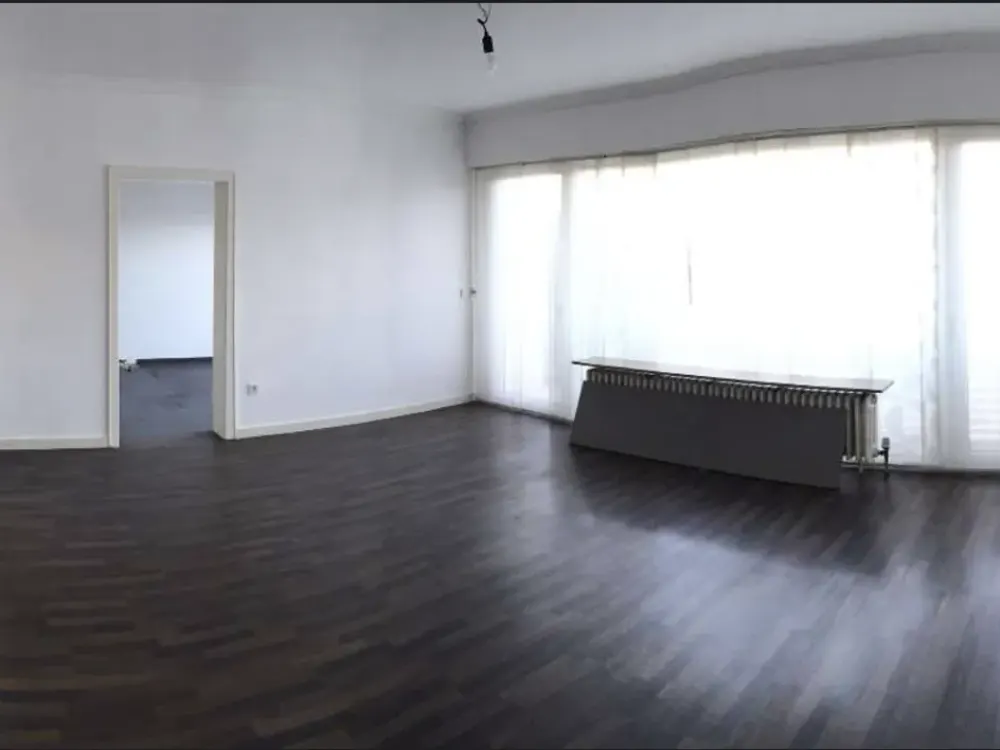 ! Provisionsfrei! Schöne, geräumige 2-Zimmer Wohnung mit Terrasse in Rheinnähe