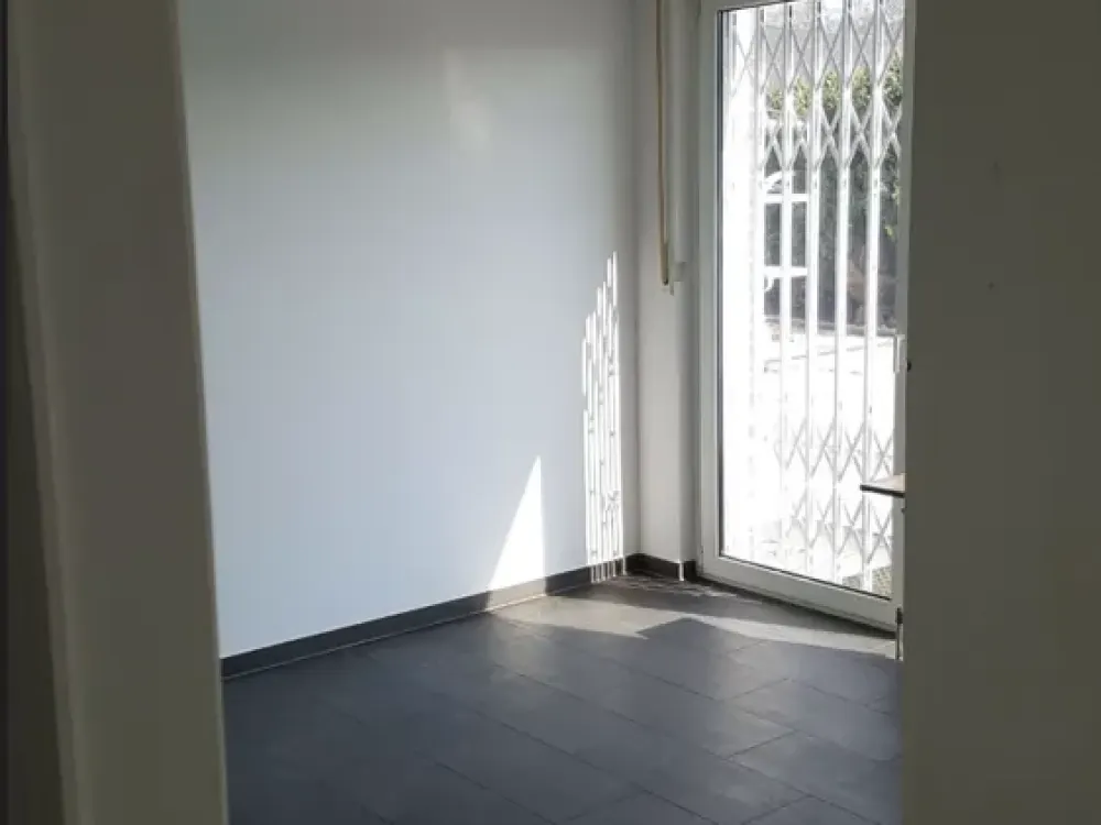 ! Provisionsfrei! Schöne, geräumige 2-Zimmer Wohnung mit Terrasse in Rheinnähe