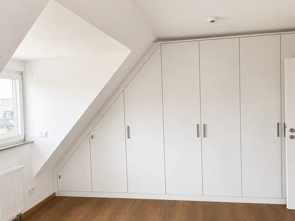Neu sanierte 2 Zimmer-WHG, Tiefgarage, 2 Balkone