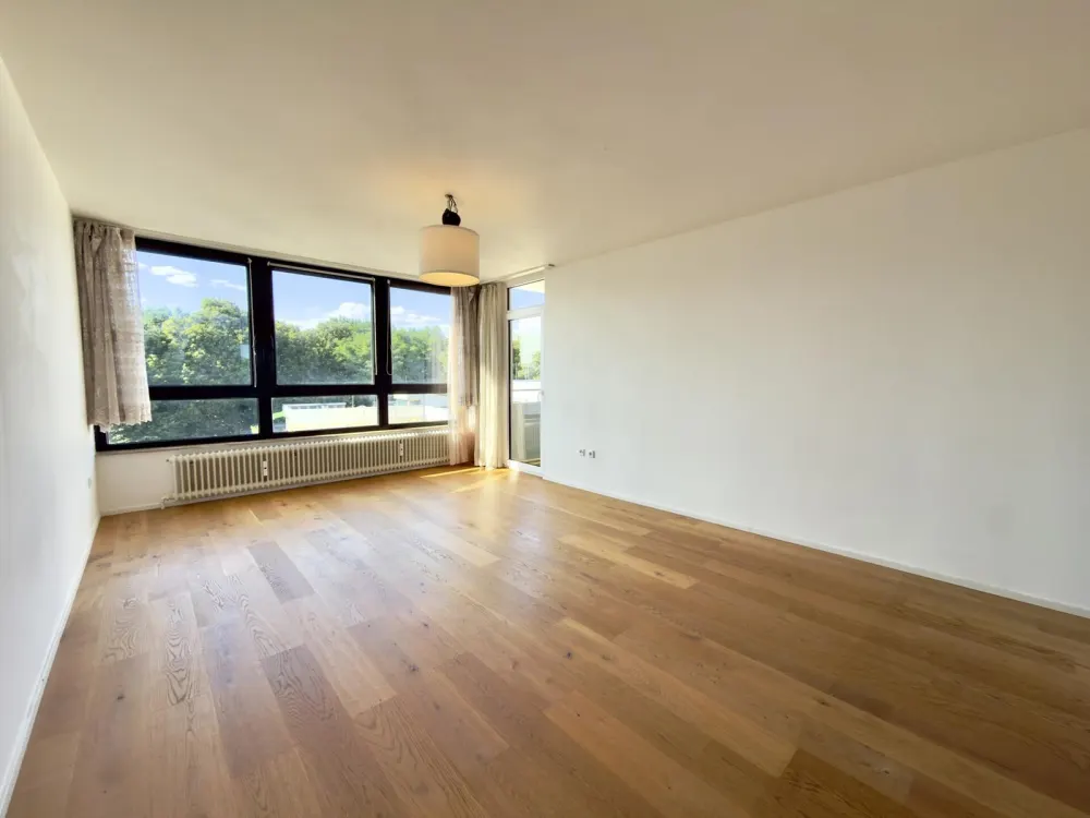 Modernisierte 3-Zimmer-Wohnung mit Balkon, Aufzug & TG-Stellplatz in Mögeldorf