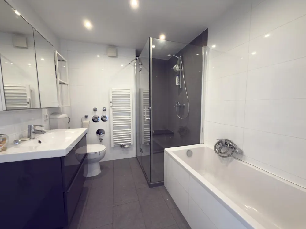 Modernisierte 3-Zimmer-Wohnung mit Balkon, Aufzug & TG-Stellplatz in Mögeldorf