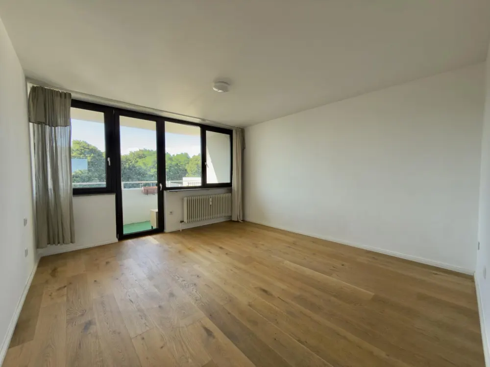 Modernisierte 3-Zimmer-Wohnung mit Balkon, Aufzug & TG-Stellplatz in Mögeldorf