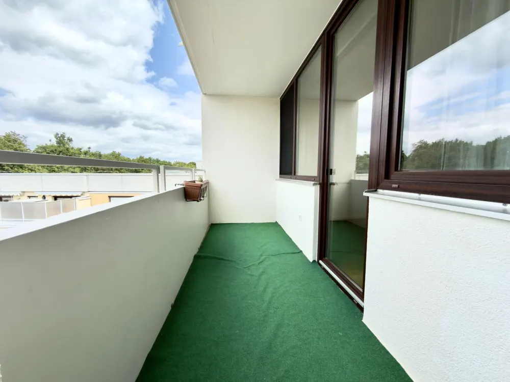 Modernisierte 3-Zimmer-Wohnung mit Balkon, Aufzug & TG-Stellplatz in Mögeldorf