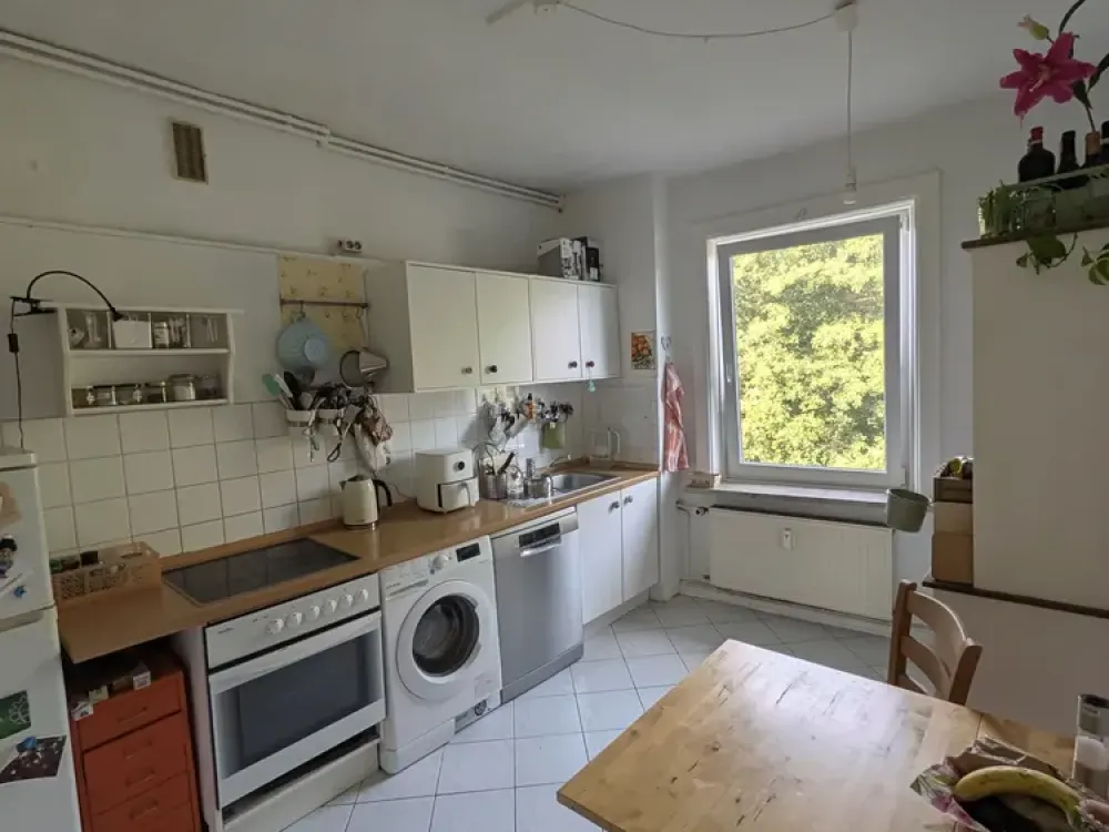 3-Zimmer-Wohnung DG, privater Wald und direkter Zugang zur Bille, mit Balkon in Hamburg-Bergedorf