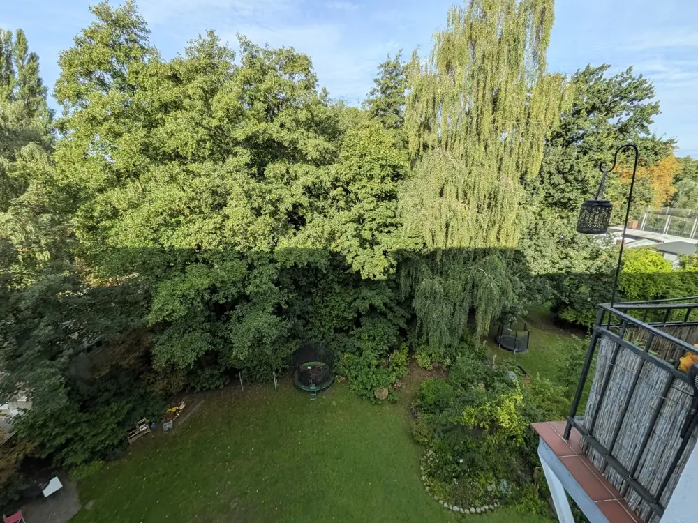 3-Zimmer-Wohnung DG, privater Wald und direkter Zugang zur Bille, mit Balkon in Hamburg-Bergedorf
