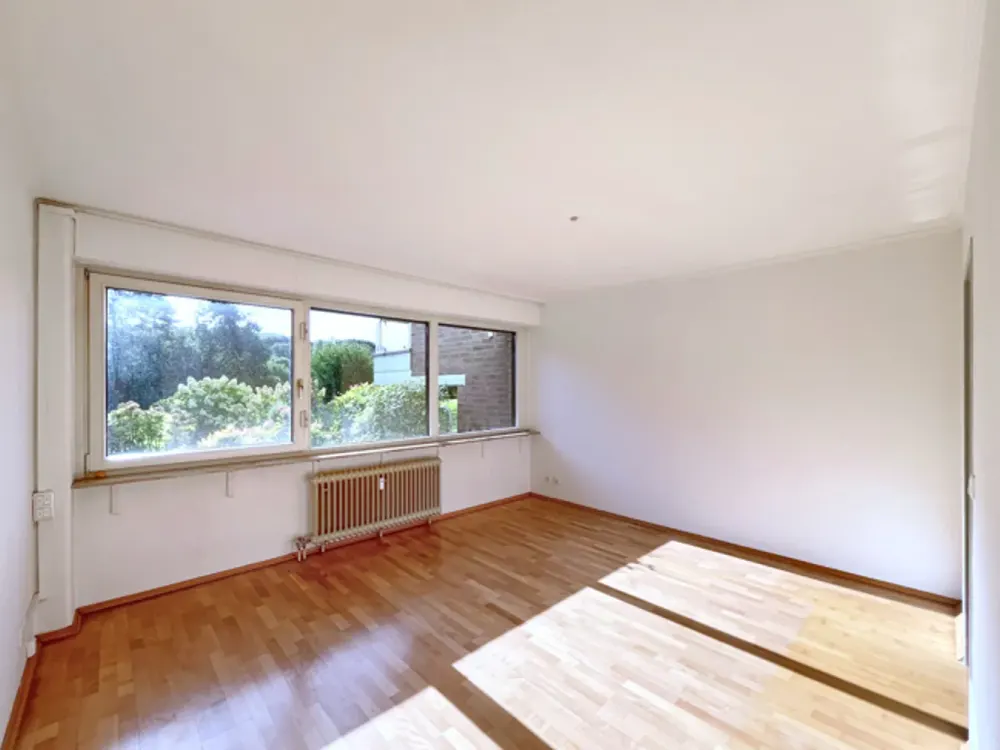Stilvoll wohnen im Grünen! Großzügige 2-Zimmer-Erdgeschosswohnung in exklusiver Parkanlage