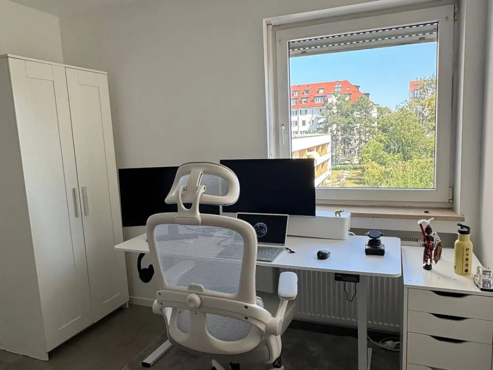 Fully furnished 2 bedroom apartment with garage