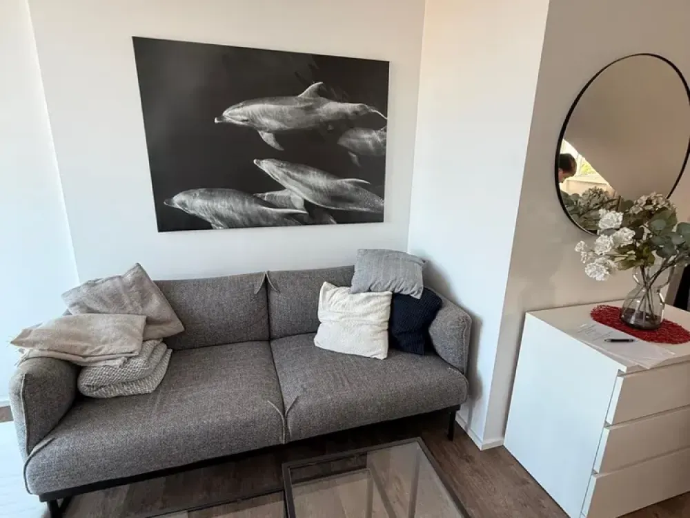 Vollmöblierte 2-Zimmer Wohnung mit schöner Dachterrasse