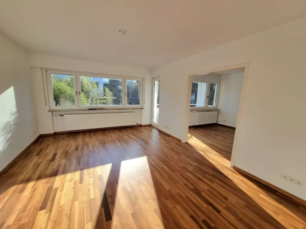 Wunderschöne und helle 3-Zi.-Wohnung mit Balkon