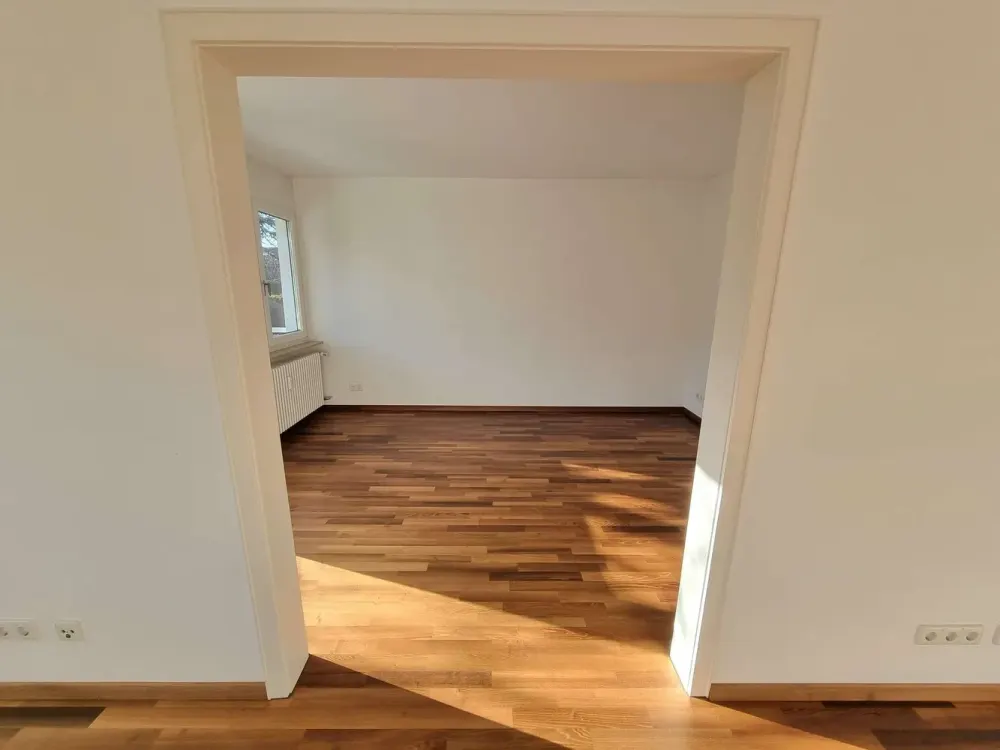 Wunderschöne und helle 3-Zi.-Wohnung mit Balkon