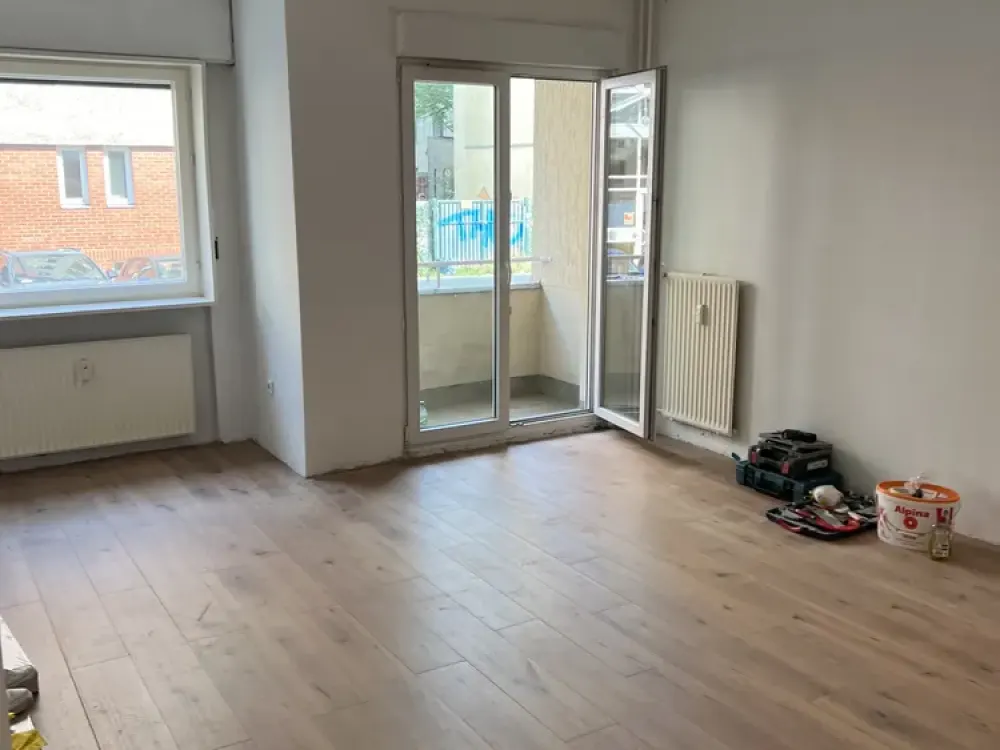 Stilvolle, gepflegte 1-Zimmer-Hochparterre-Wohnung mit Einbauküche in Berlin Wedding