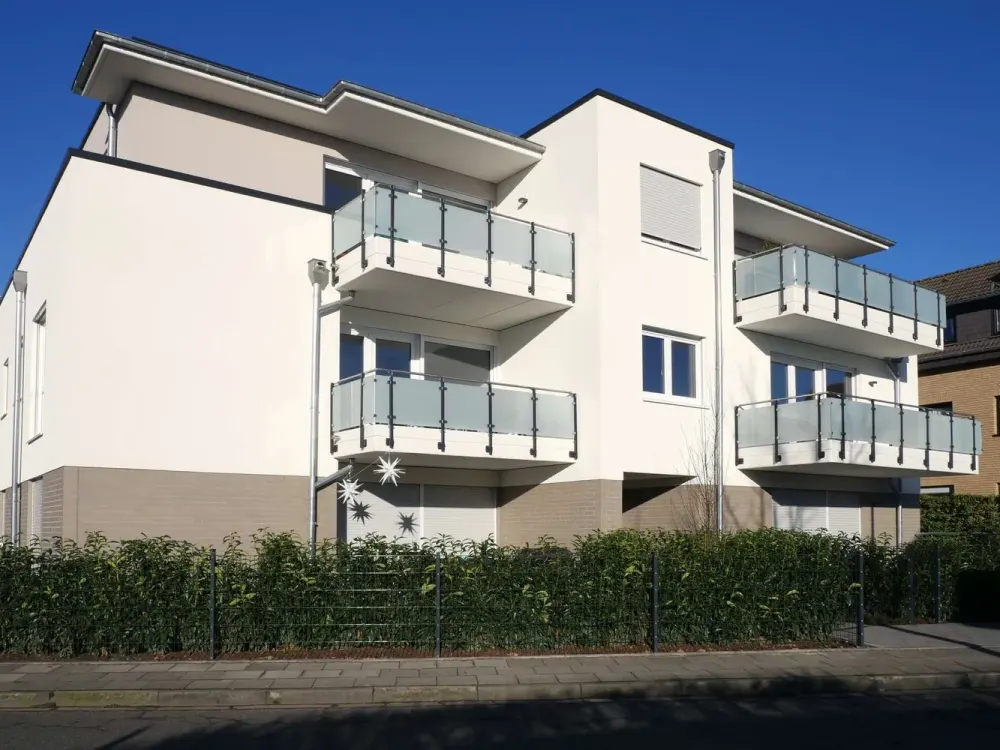 Traumhafte 4 Zimmer-Wohnung in guter Lage Refraths mit Garten