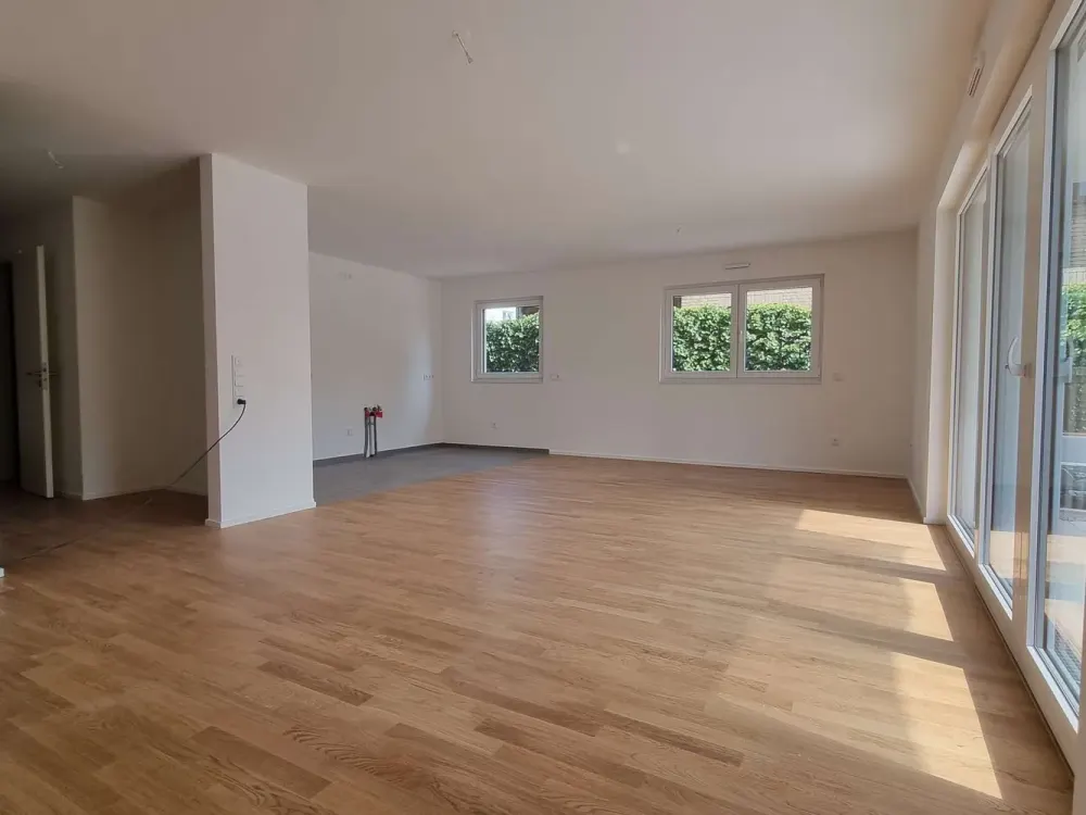 Traumhafte 4 Zimmer-Wohnung in guter Lage Refraths mit Garten