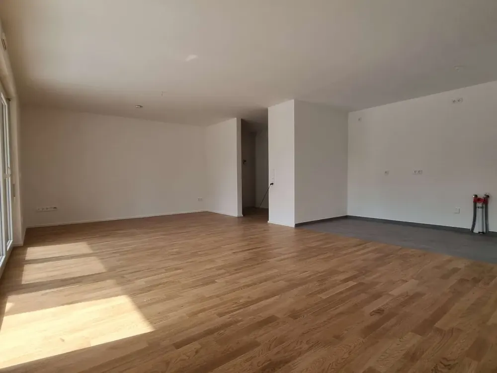 Traumhafte 4 Zimmer-Wohnung in guter Lage Refraths mit Garten