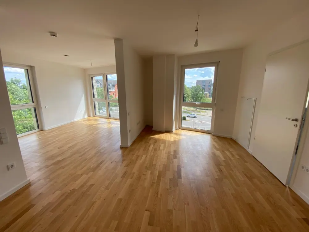 Neubau aus 2024 - zentral am Rathaus - Shopping-Plaza/Kino