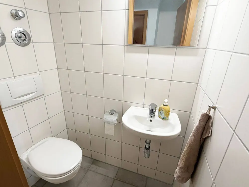 SILLENBUCH: Lichtdurchflutete Maisonette in gefragter Lage