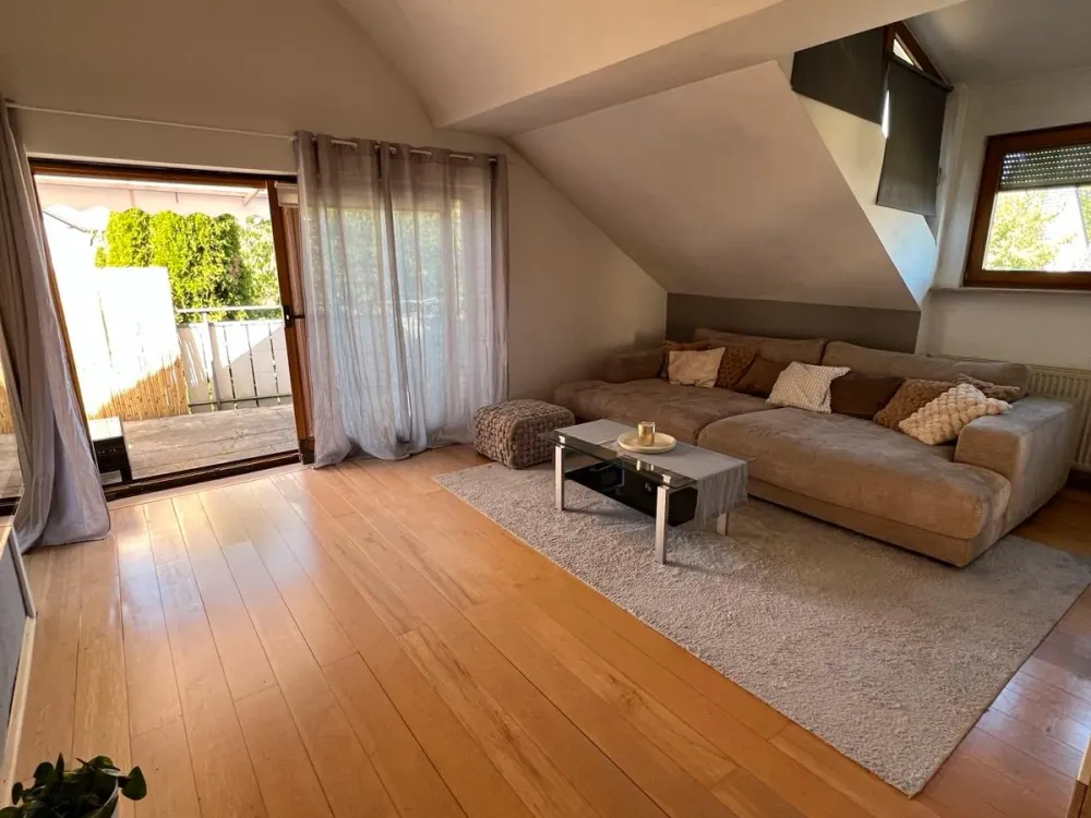 Nachmieter für Wohnungsanteil 2er WG gesucht (ab 1.10.)